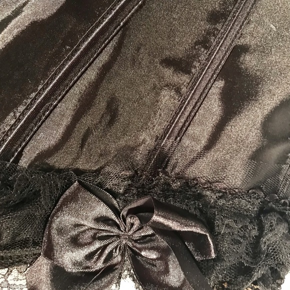 Medium black satin corset - Picture 6 of 6